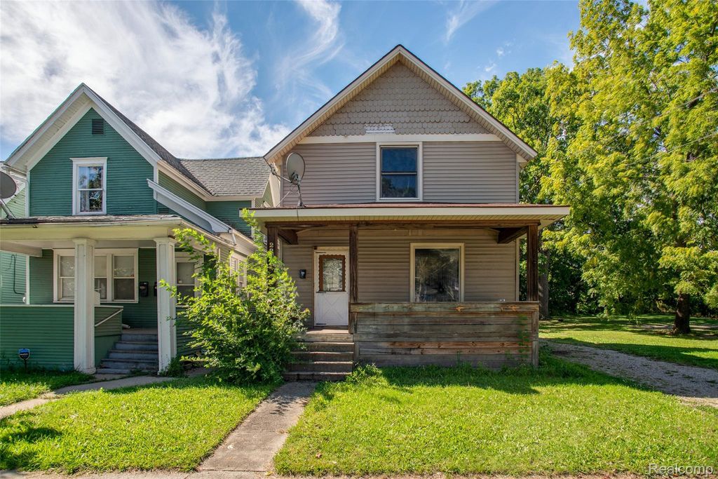 224 S Pennsylvania Avenue, Lansing