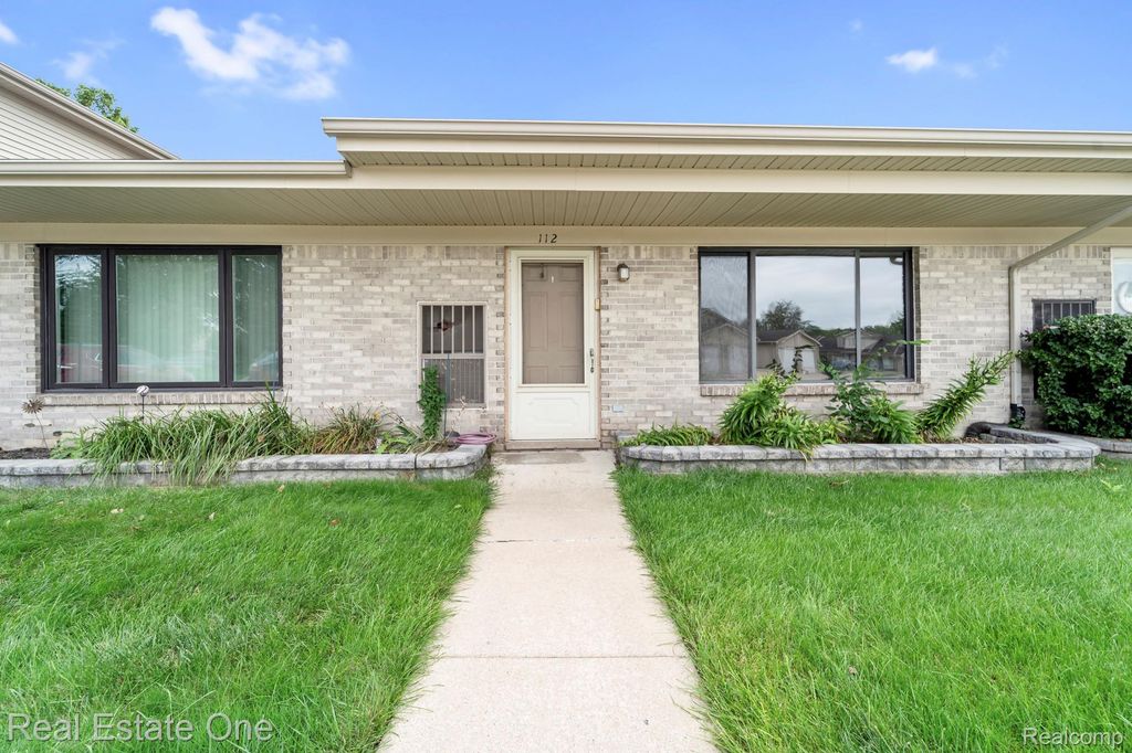 16076 Holz Drive 112, Southgate