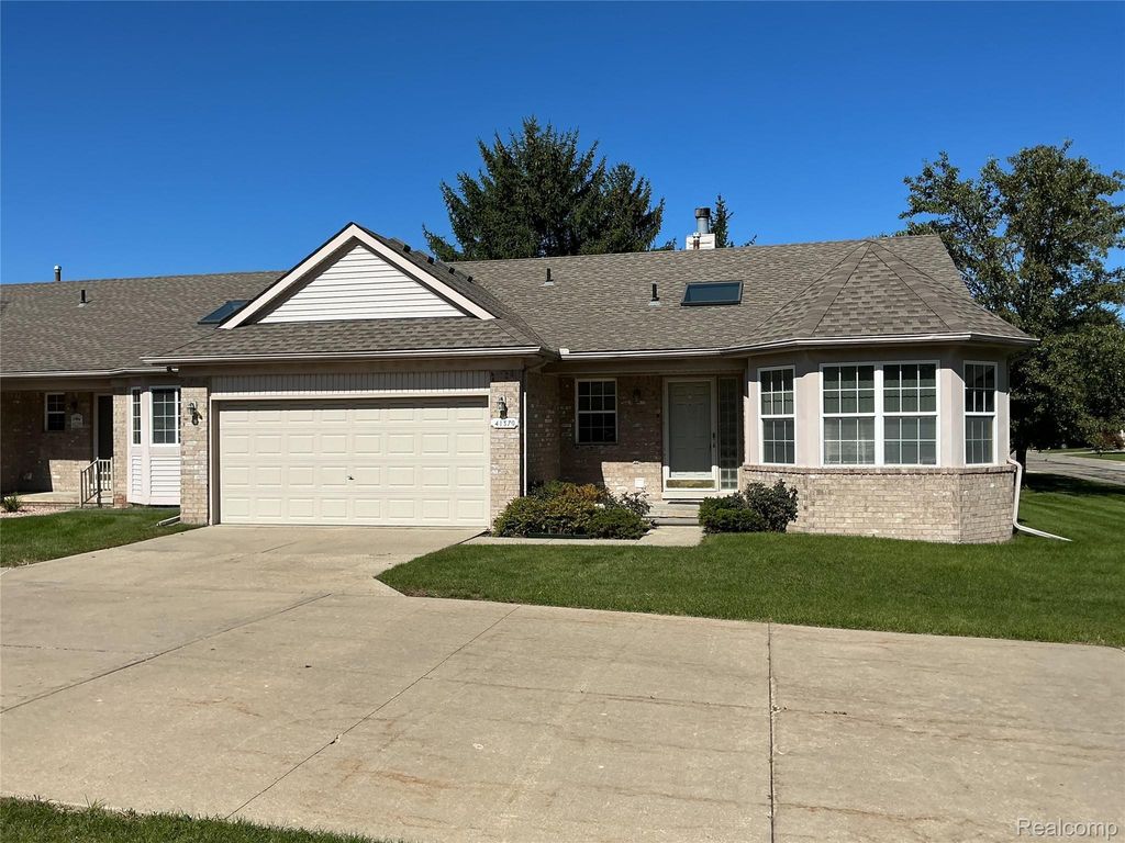 41370 Greenspire Drive, Clinton Twp