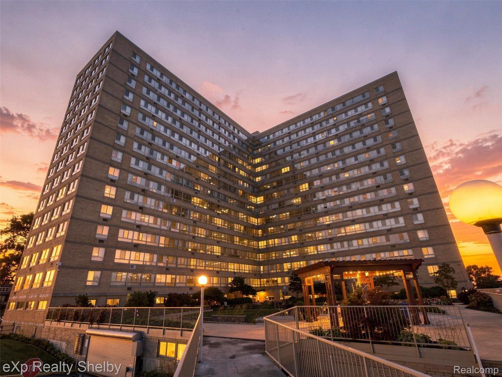 8900 E Jefferson Ave 1021, Detroit