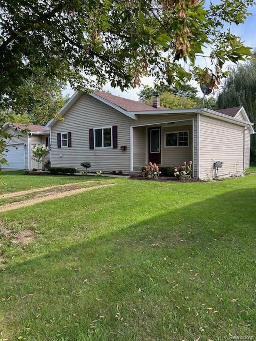 645 S Elm Street, Lapeer