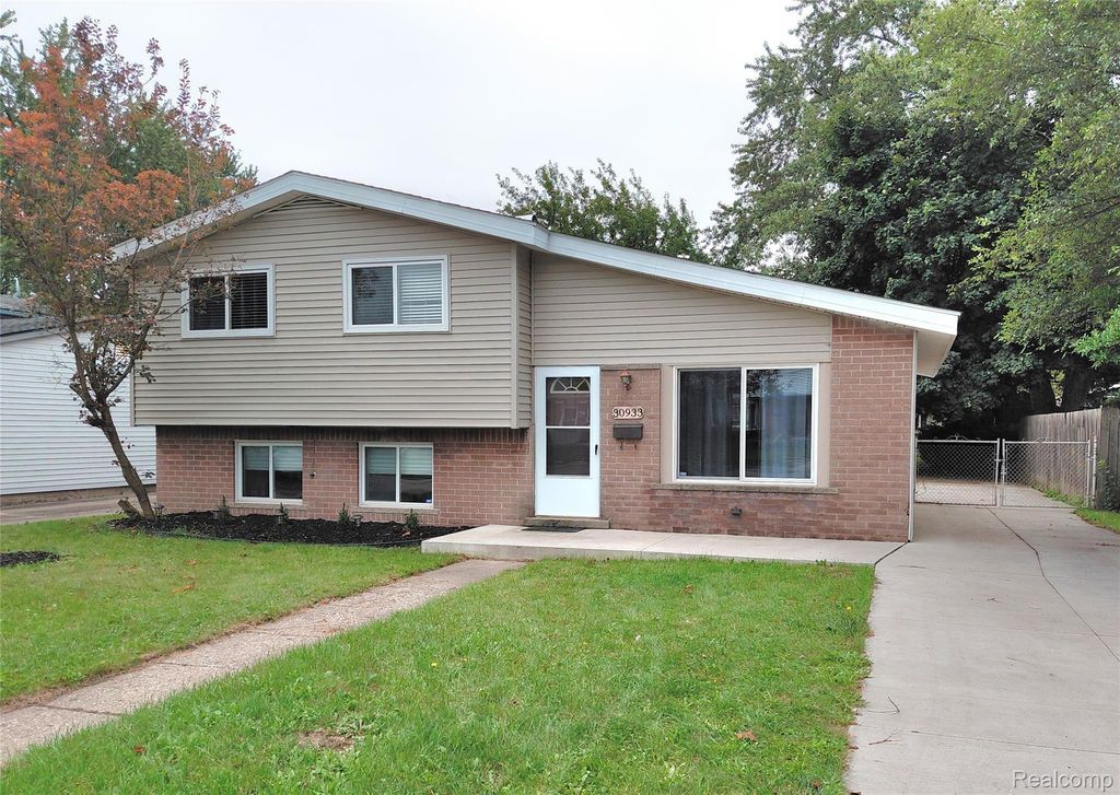 30933 Grandview Avenue, Westland