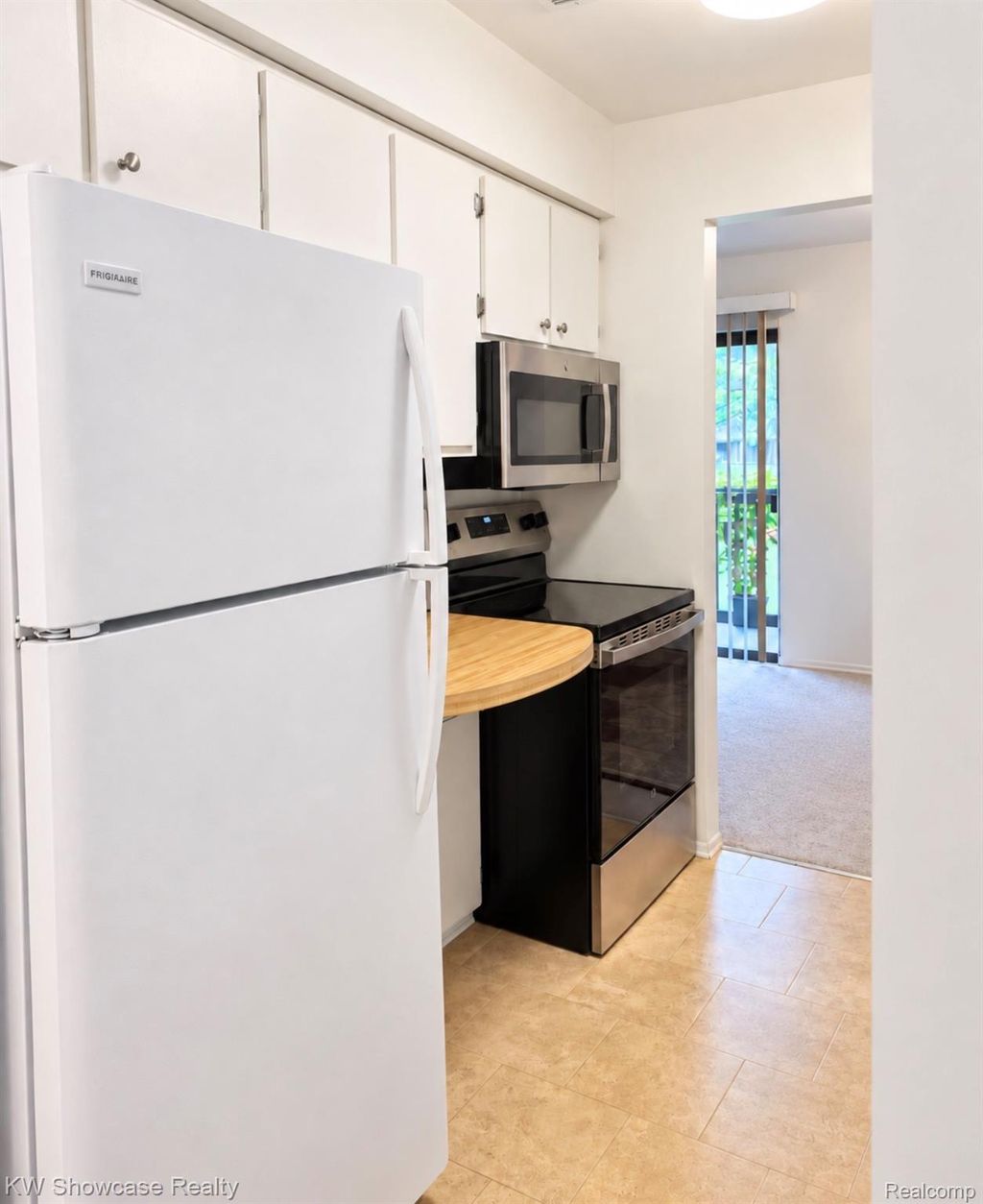 30028 W 12 Mile Road 32, Farmington Hills