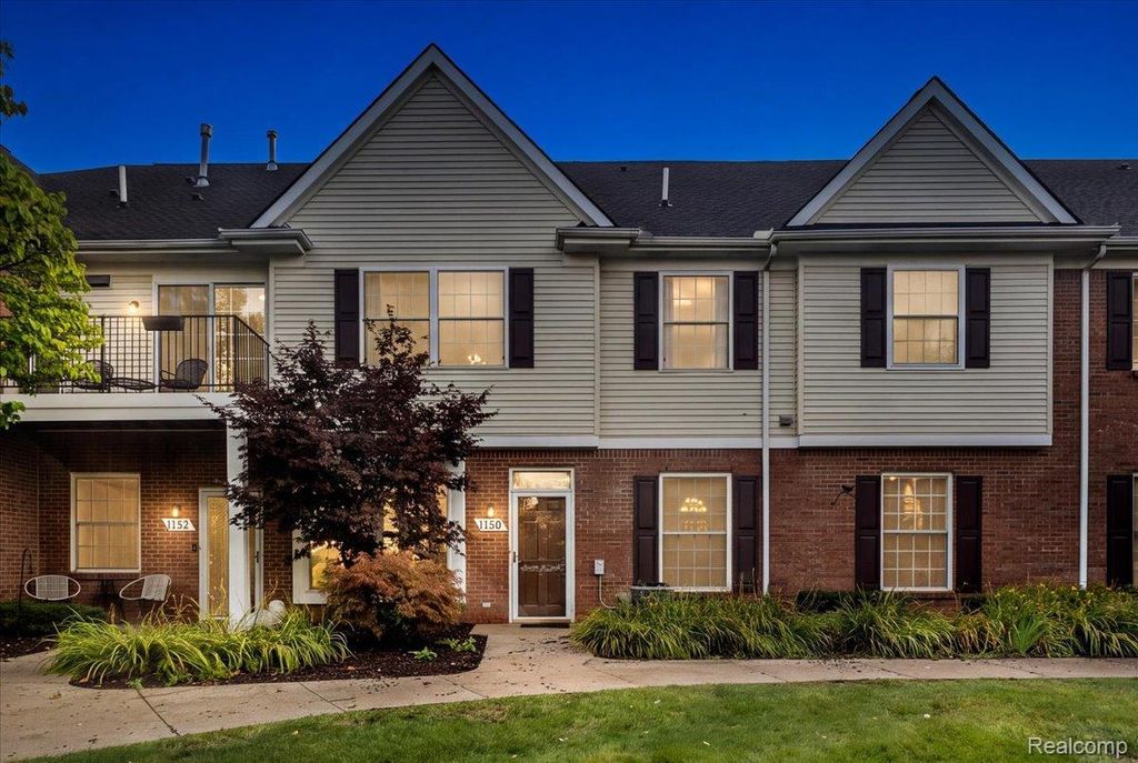 1150 Rial Lake Drive, Howell