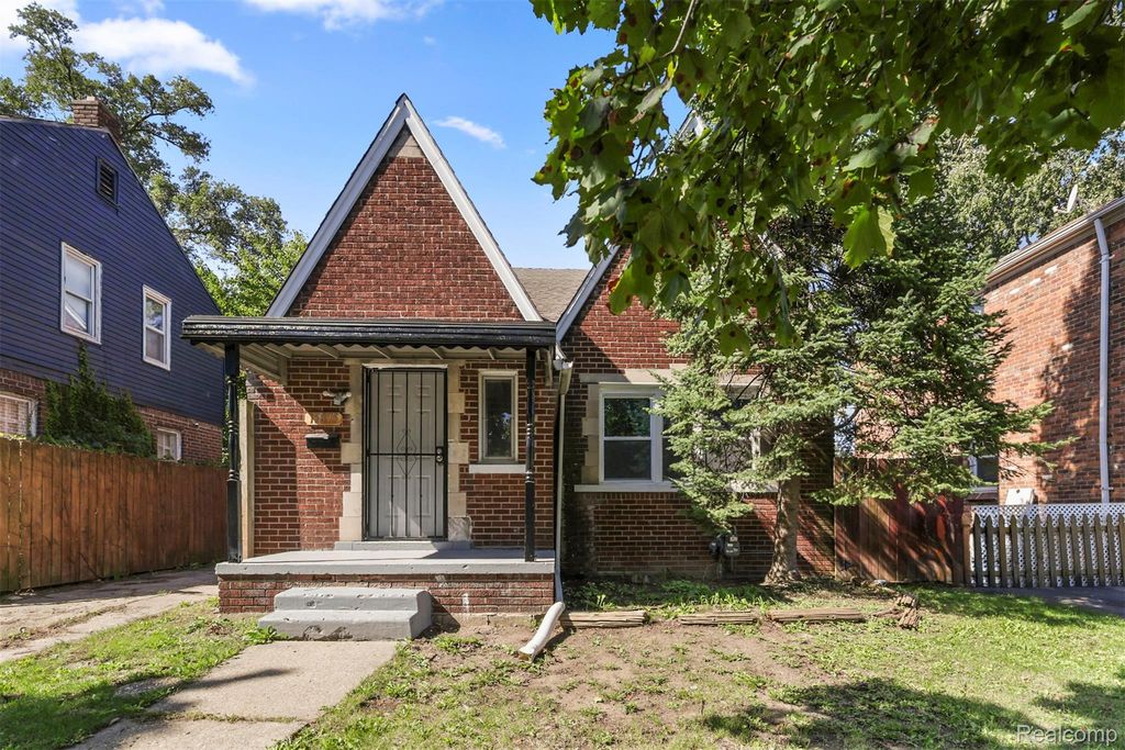 15875 Mansfield Street, Detroit