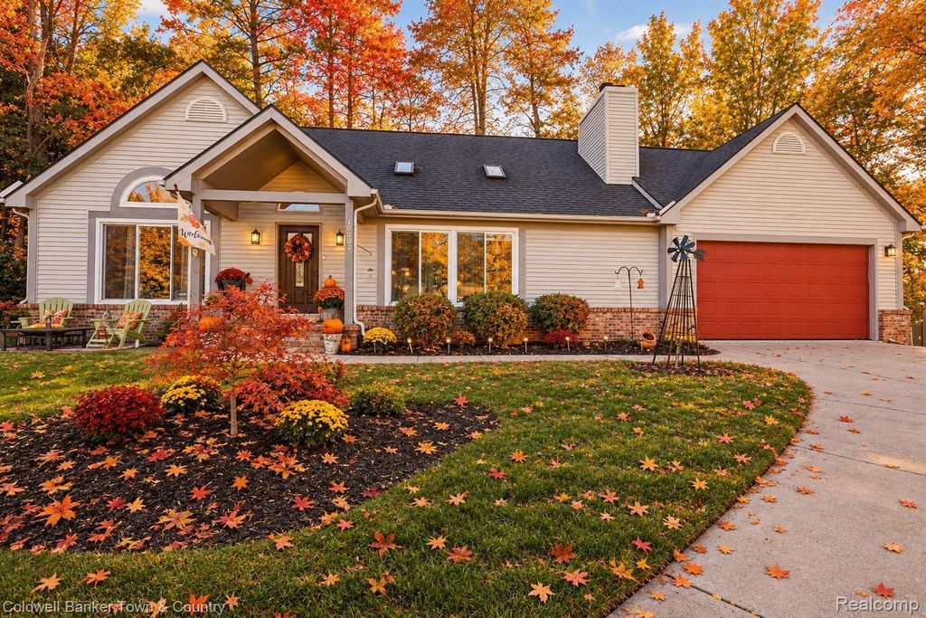 10802 Charring Cross Circle, Whitmore Lake