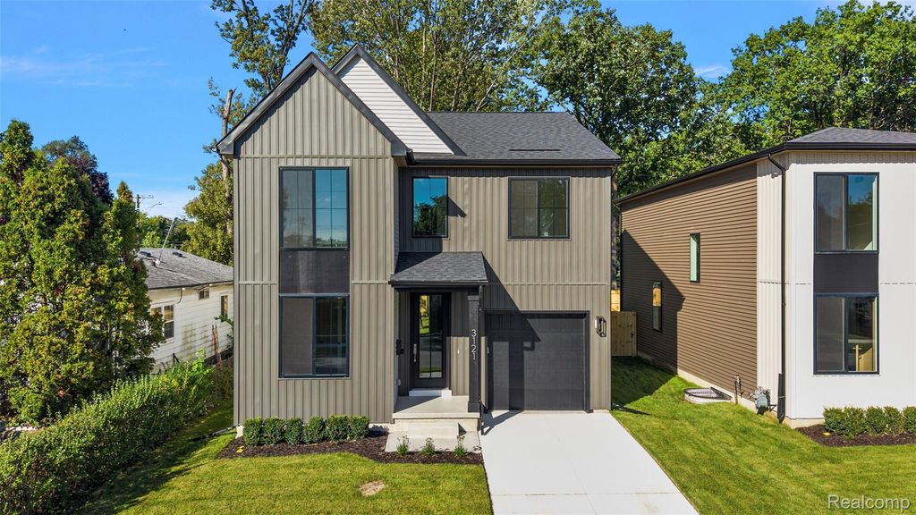 3121 Grayson Street, Ferndale