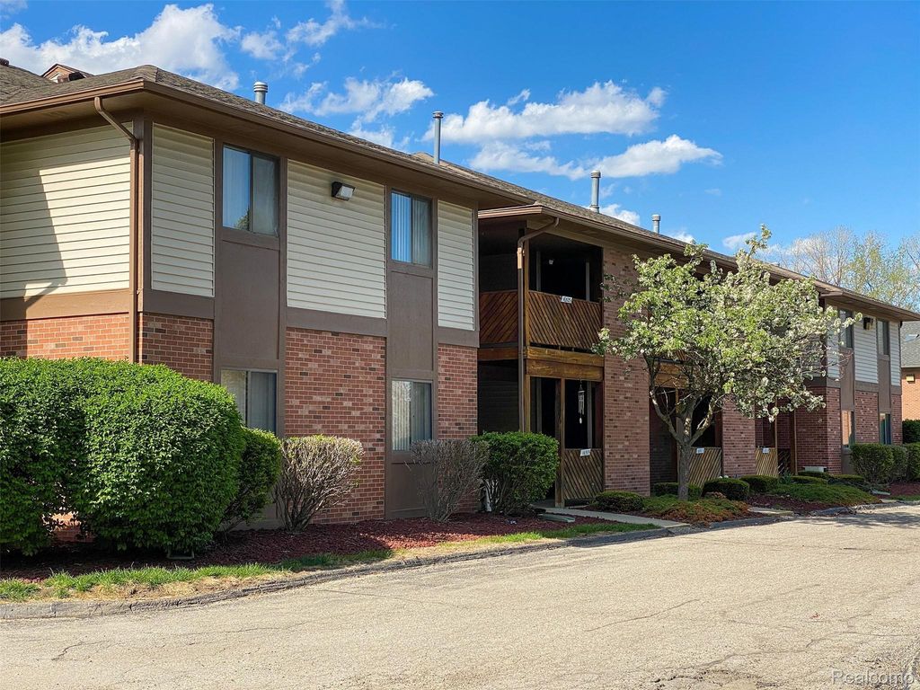 16523 Woodlane 136, Fraser