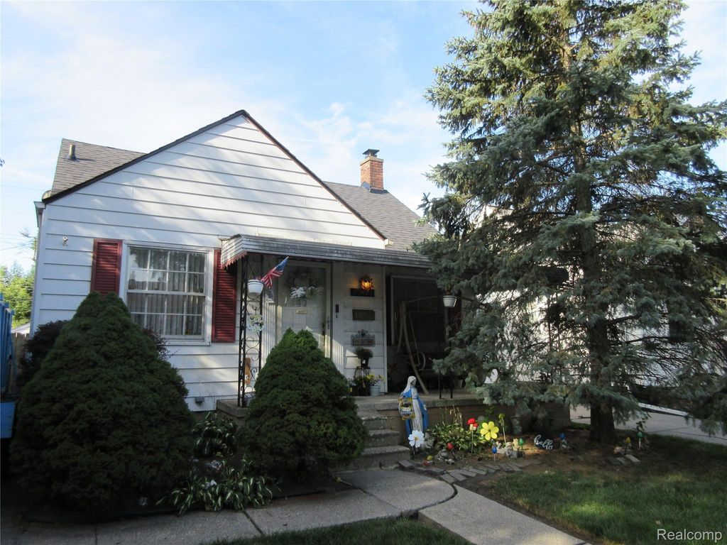20428 Elkhart Street, Harper Woods