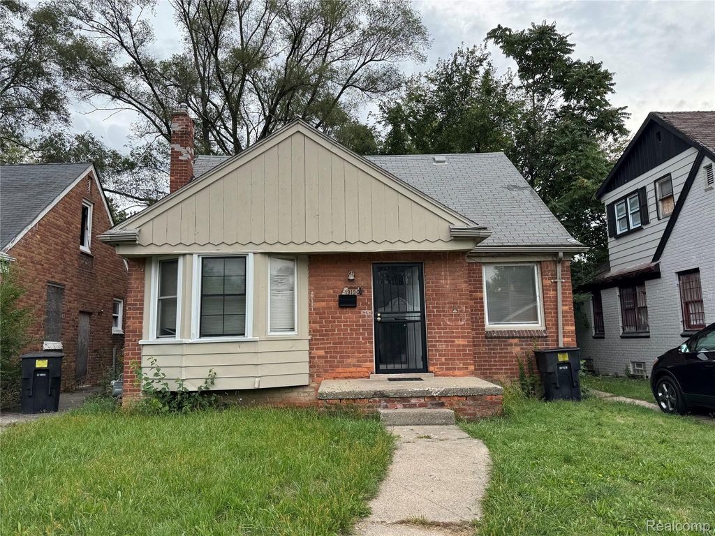 19190 Gilchrist Street, Detroit