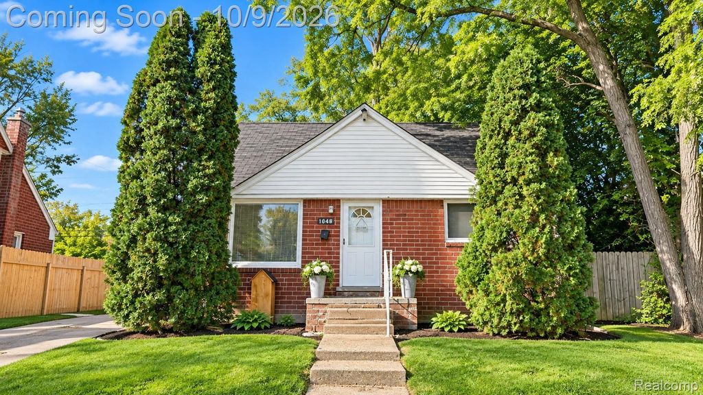 1248 Colonial Drive, Inkster