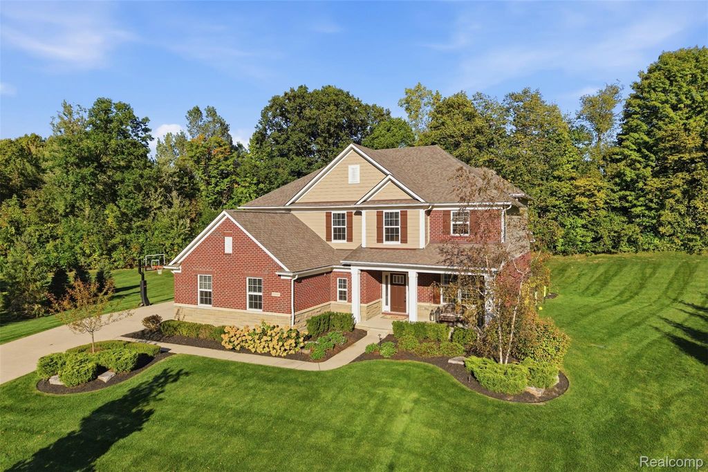 23395 Millwood East Court, South Lyon