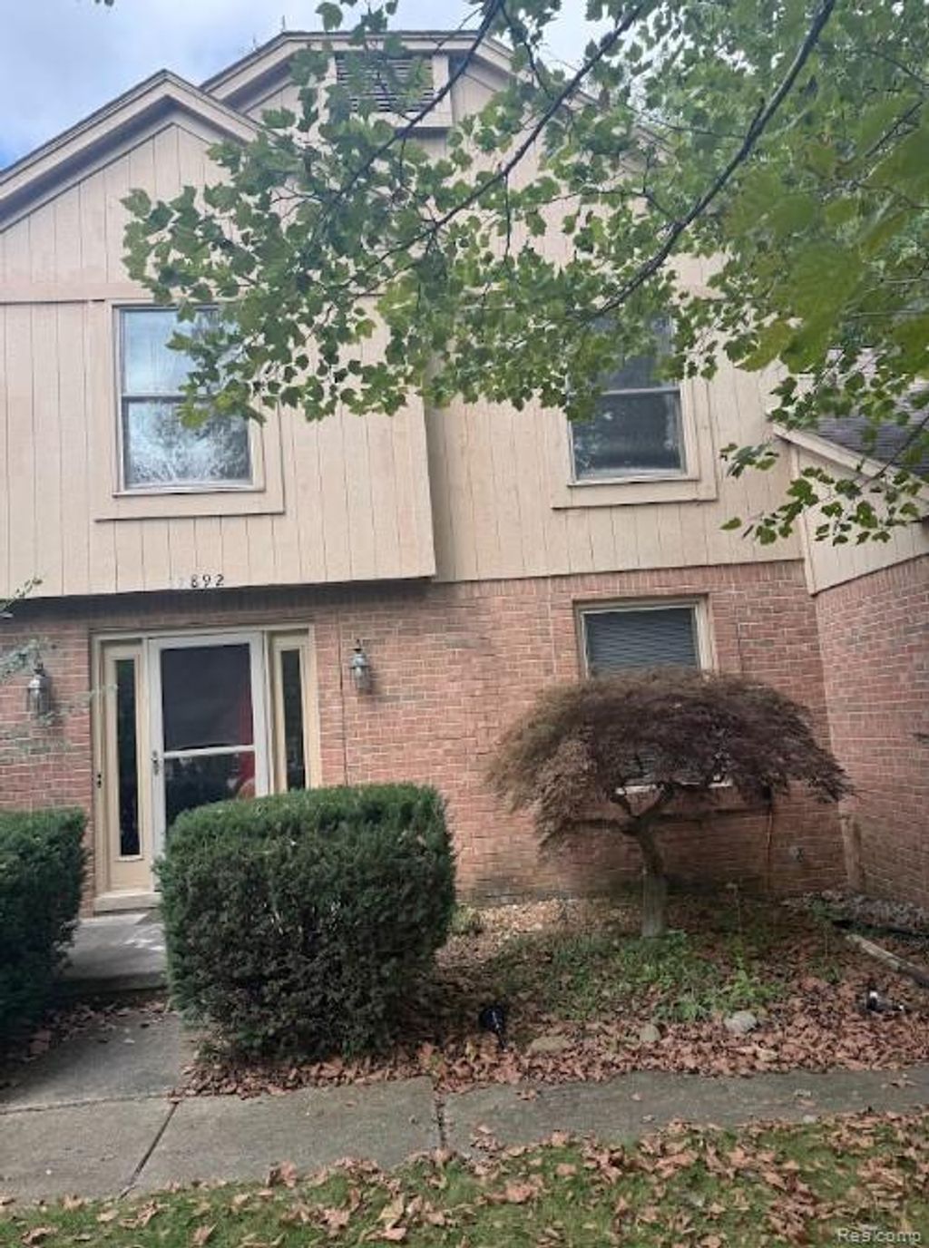 37892 Stableview Drive, Farmington Hills