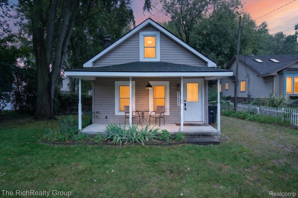 37445 Marquette Street, Westland