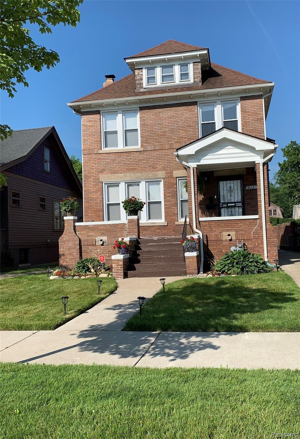 373 Marlborough Street, Detroit