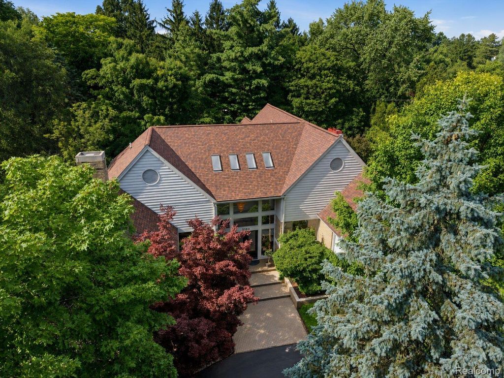 3104 Quarton Road, Bloomfield Hills