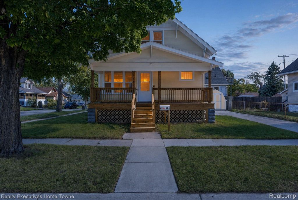 1502 15th Street, Port Huron