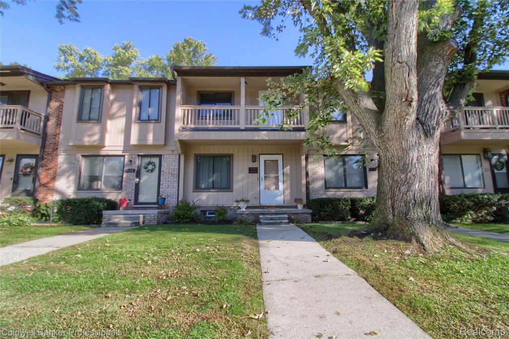 3114 Summers Road, Keego Harbor