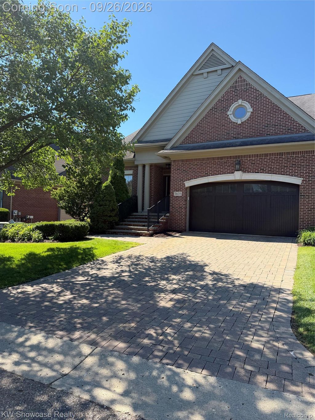5608 Pembrooke Crossing, West Bloomfield
