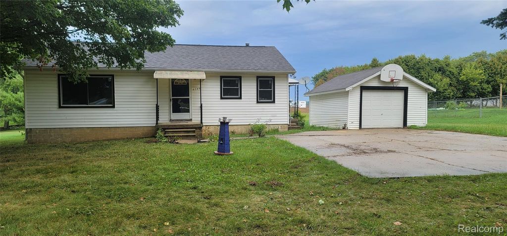 3794 Lippincott Road, Lapeer