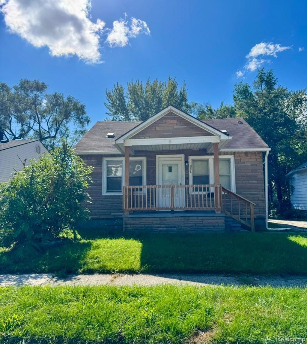 8676 Jewett Avenue, Warren