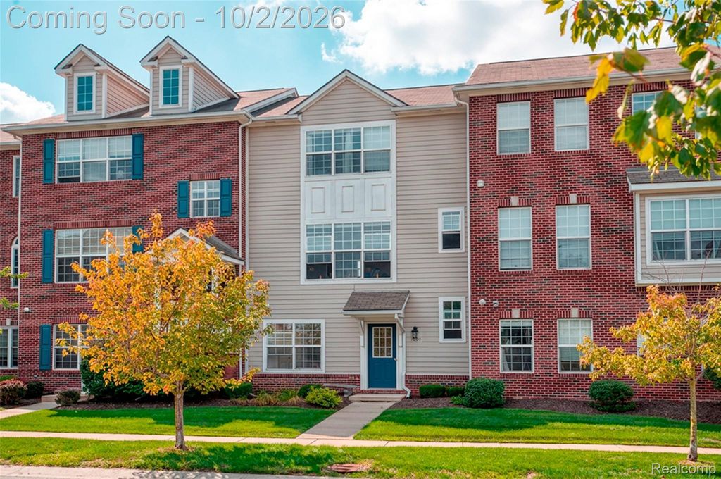 1630 Town Commons Drive, Howell
