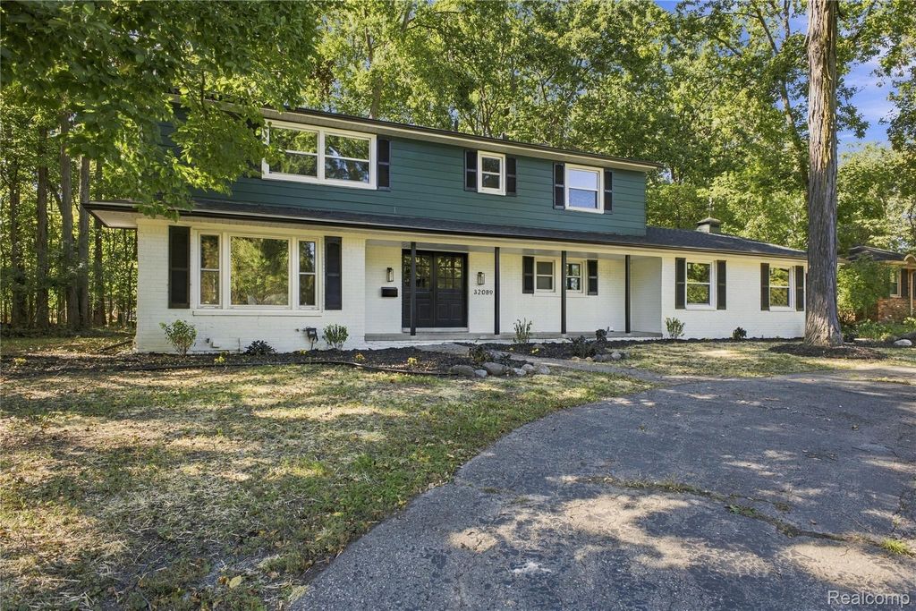 32089 Olde Franklin Drive, Farmington Hills city