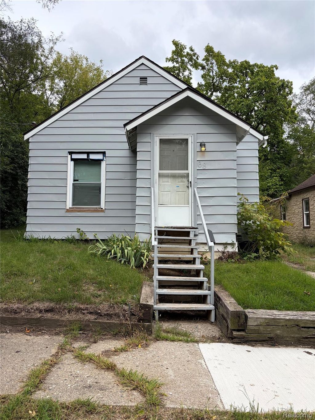 68 W Rundell Street, Pontiac
