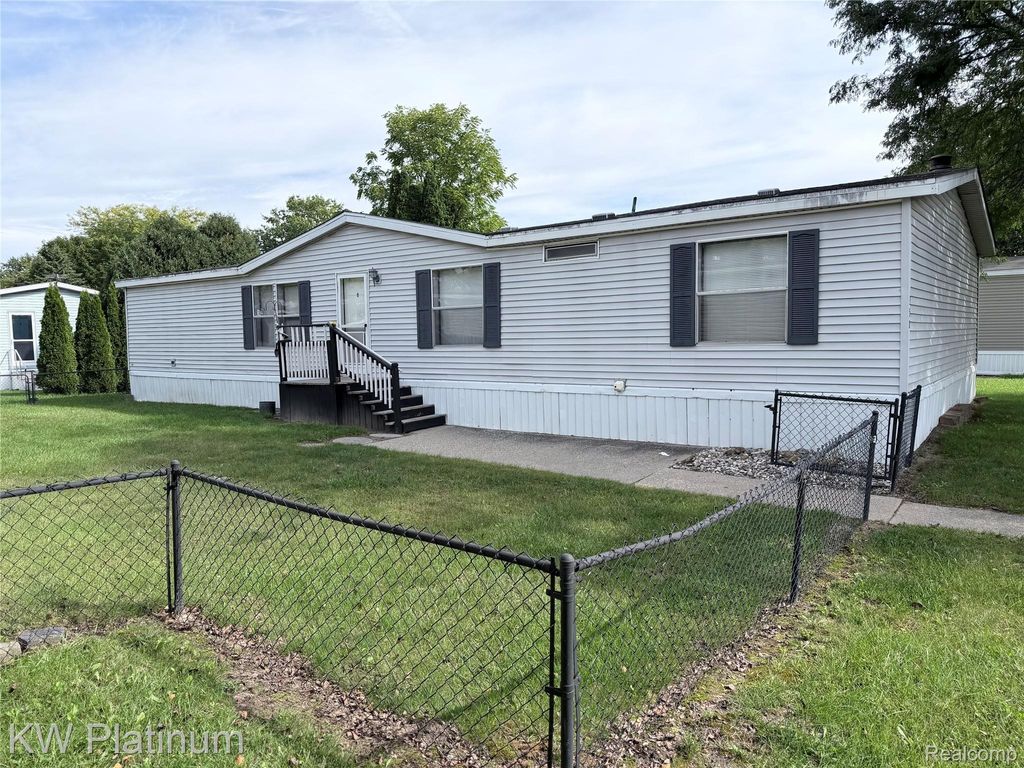 350 Ivy Drive, Belleville