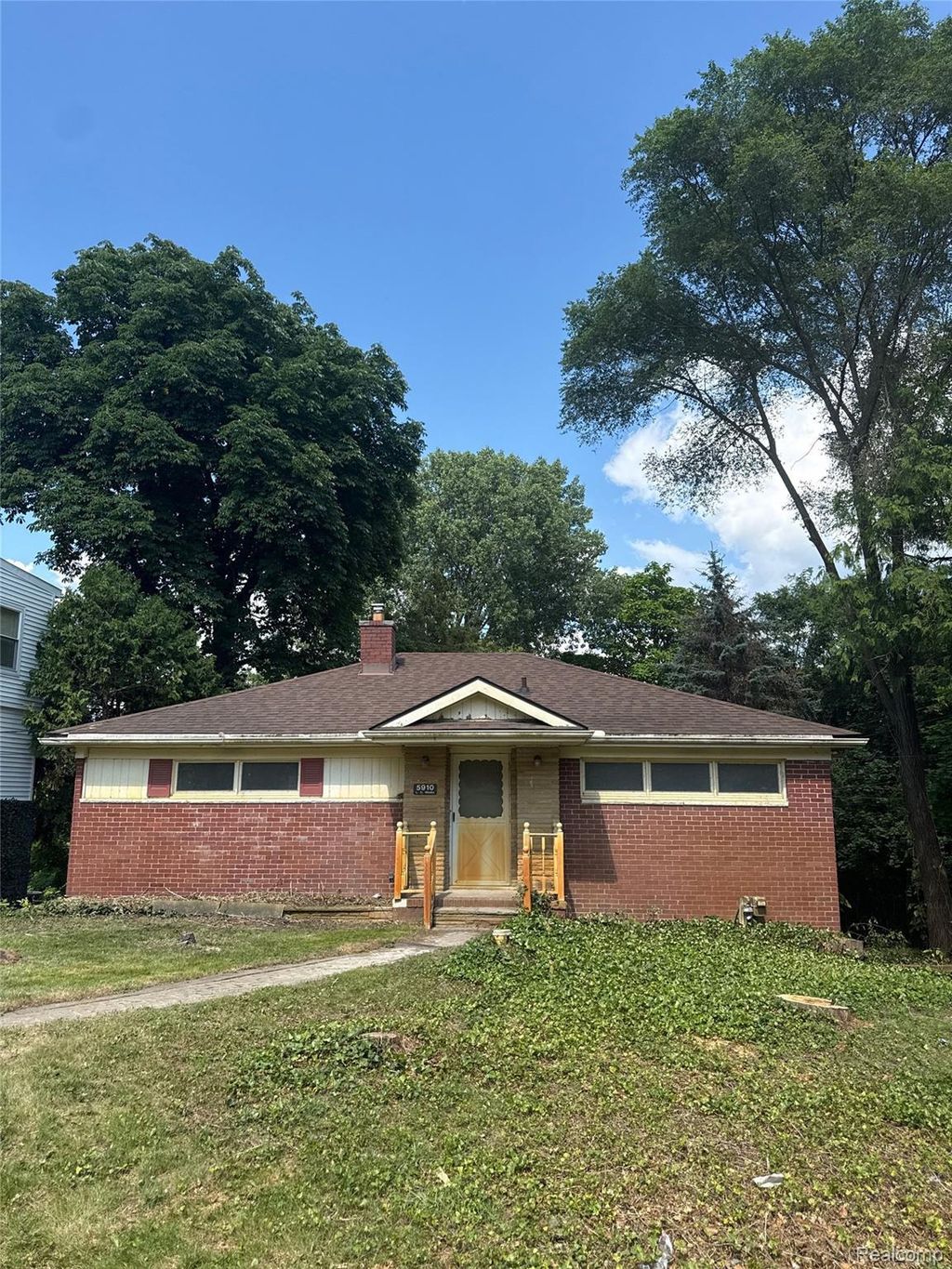 5910 Lakewood Boulevard, Clawson