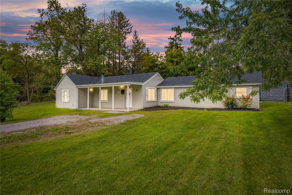 8285 Pilgrim, Washington