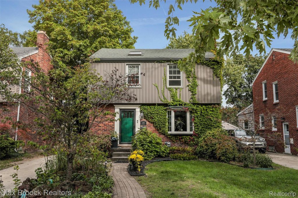 2118 Pinecrest Drive, Ferndale