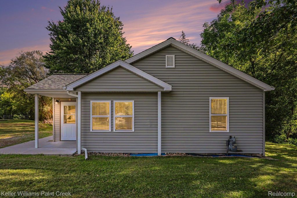 7190 Lakeshore Road, Lakeport