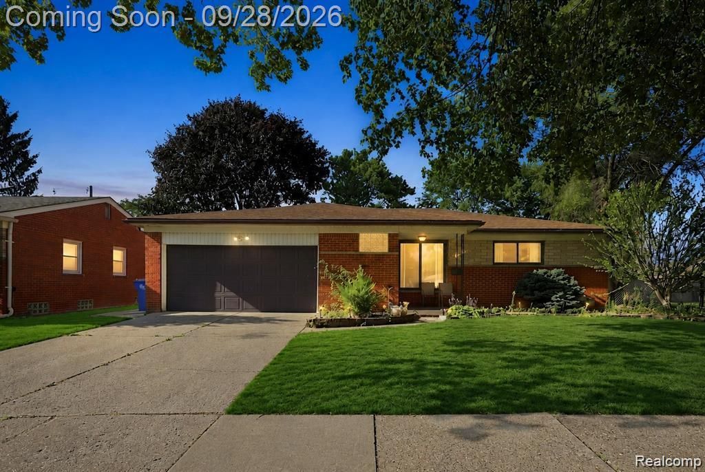 5383 Gerald Street, Warren