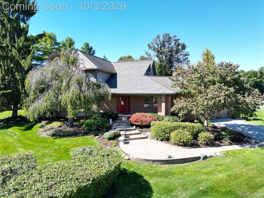 29839 Martell Court, Novi