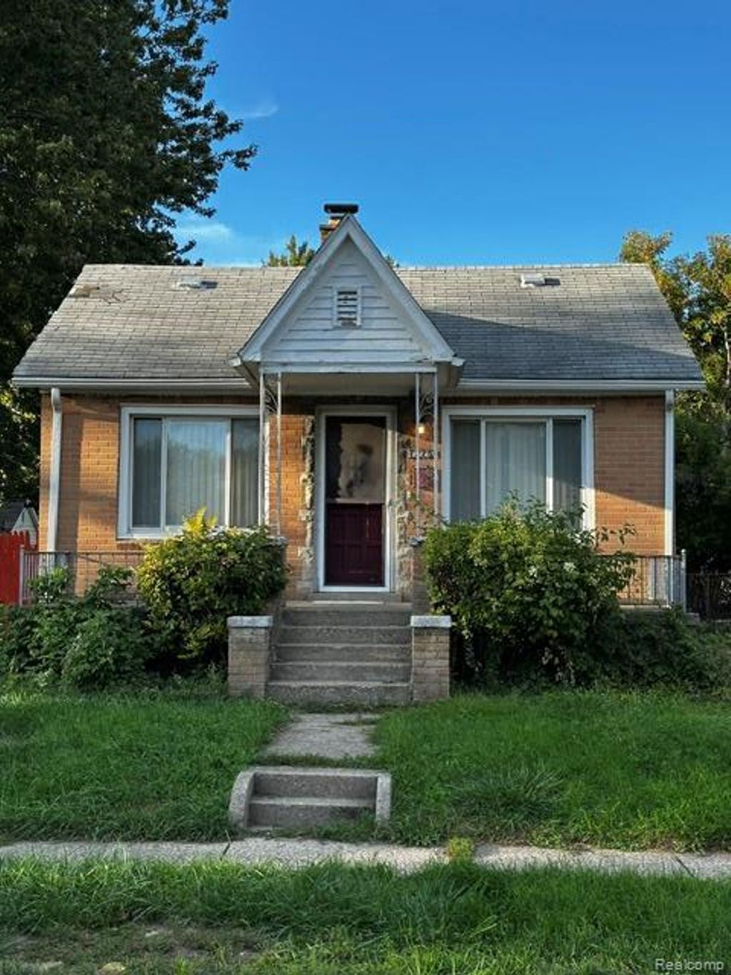 7275 Meadow Avenue, Warren