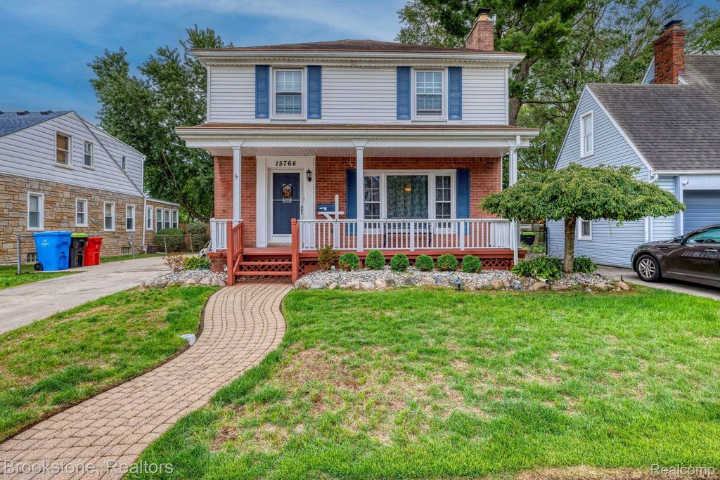 15764 Deerfield Avenue, Eastpointe