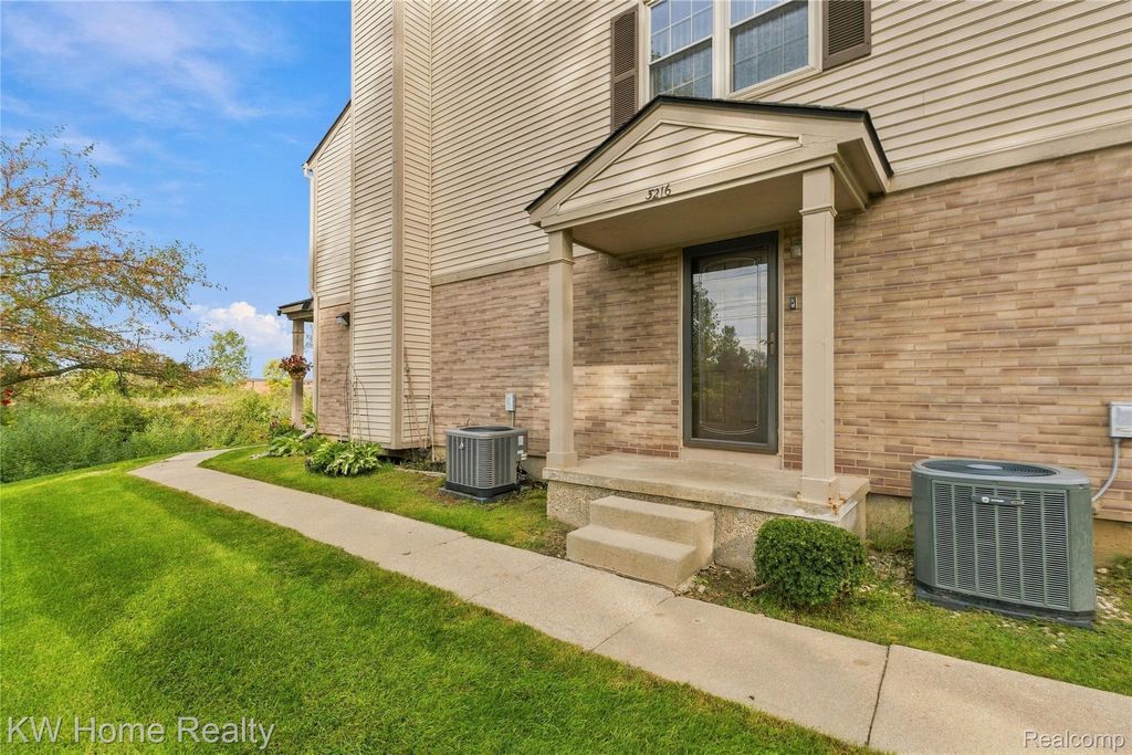 3216 High Pointe Ridge Road, Lake Orion