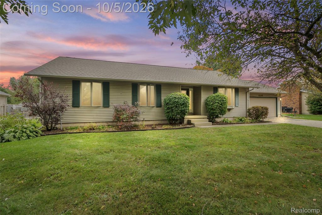2176 Oak Shade Drive, Davison