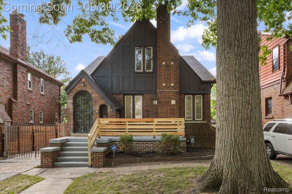 5275 Yorkshire Road, Detroit
