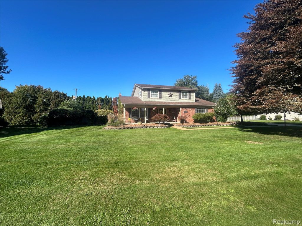 18424 Hollie Drive, Macomb