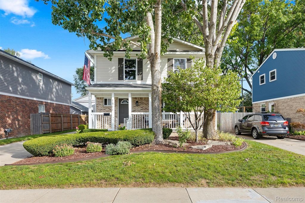 1511 E 11 Mile Road, Madison Heights
