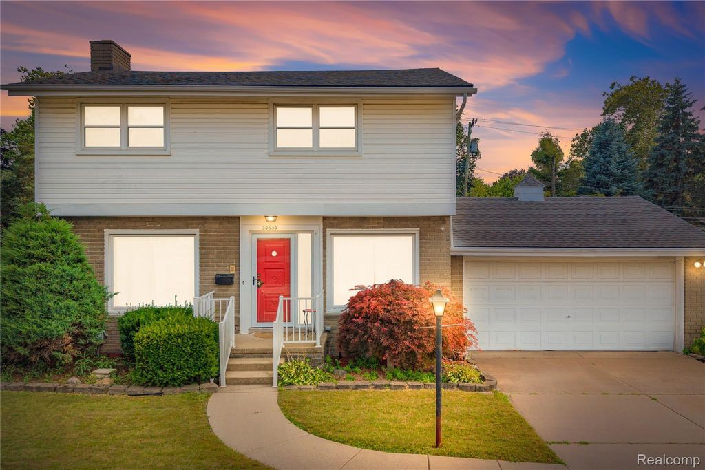 33633 6 Mile Road, Livonia