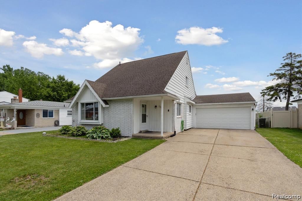 35728 Dunston Drive, Sterling Heights