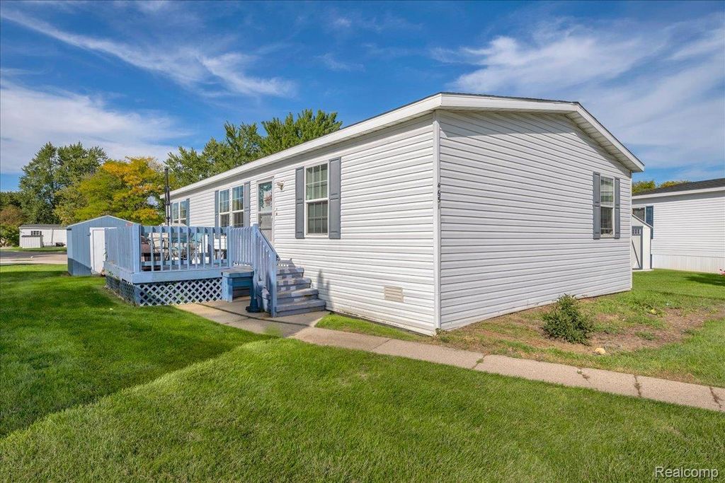 4651 Bromley Court, Sterling Heights