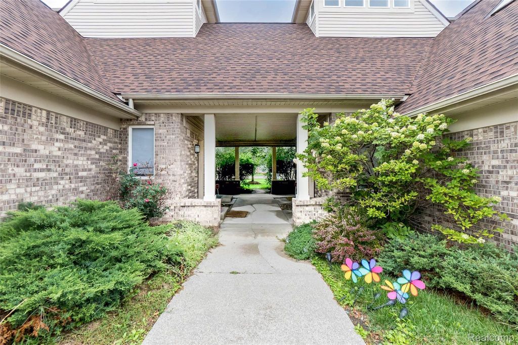871 Brandon Avenue 21, Pontiac