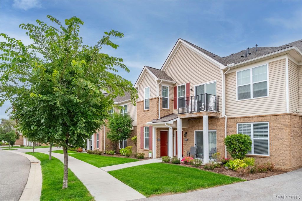 9888 Ridge Run Street, Howell