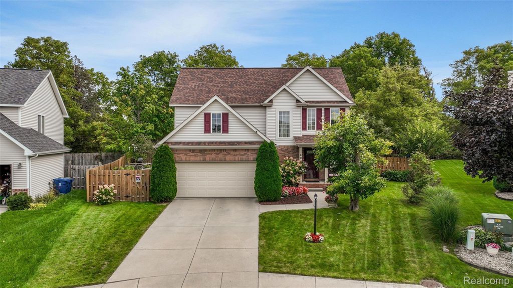 804 Star Drive, Davison