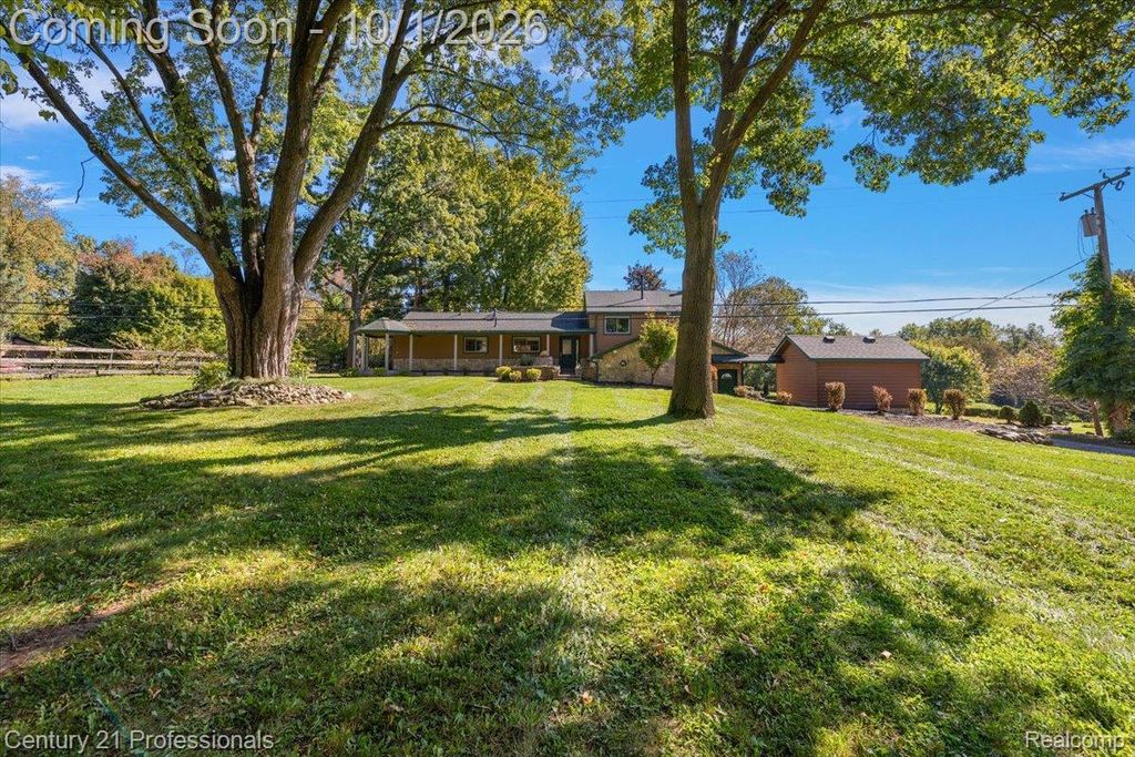 8380 Pine Knob Road, Clarkston