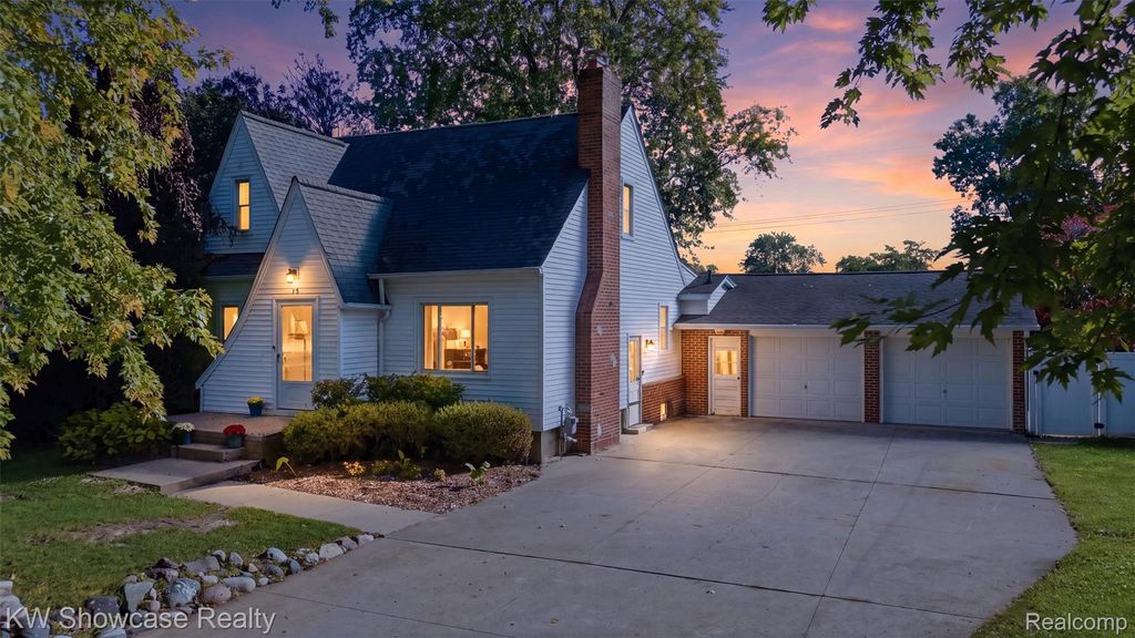 75 Preston Avenue, Waterford charter township